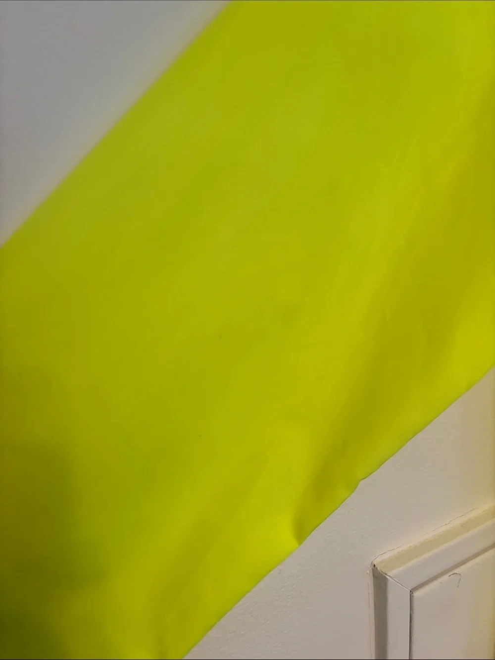 Pearl Izumi Women’s Zephrr Cycling Jacket in Neon Yellow in a Size Medium